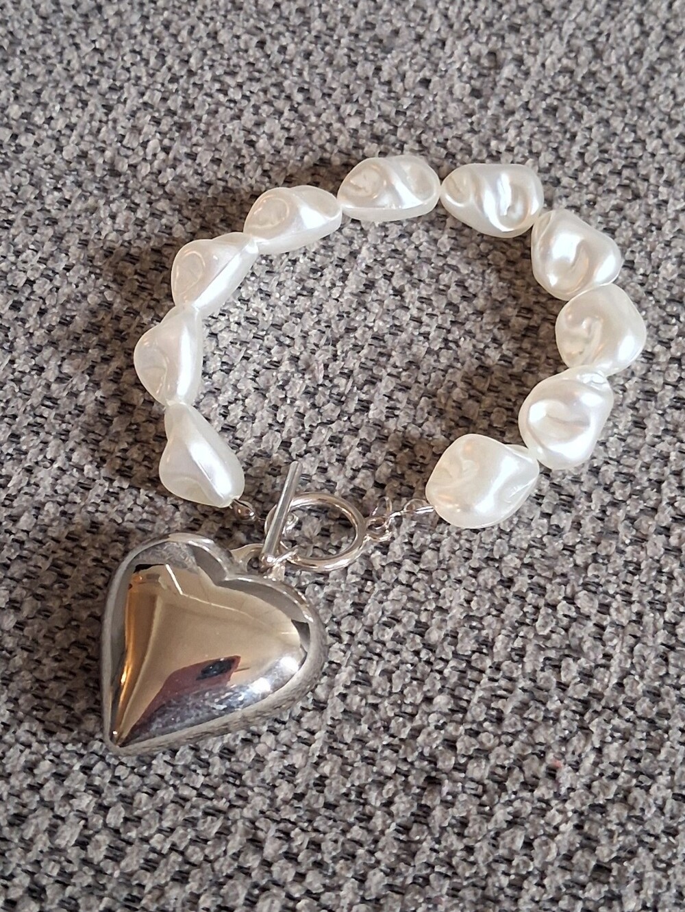 Faux Baroque Pearl Heart Charm Bracelet - White Pearl and Silver